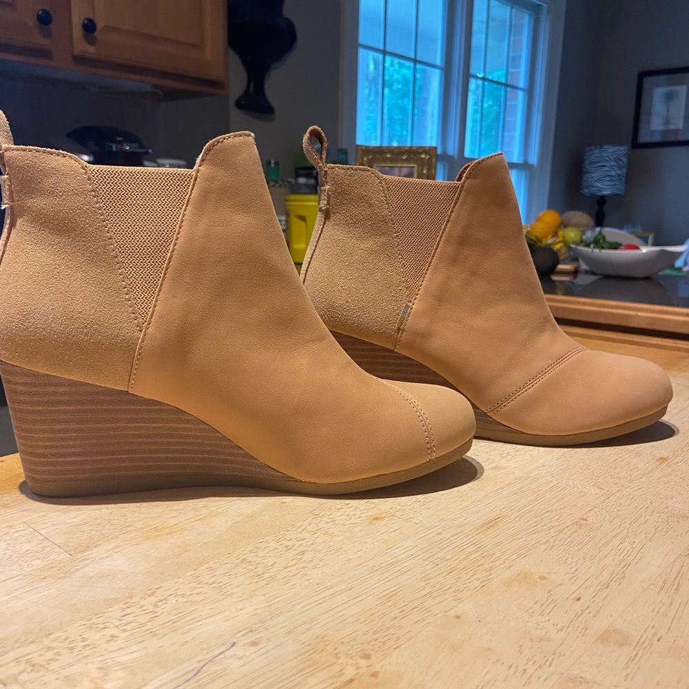 toms wedge booties